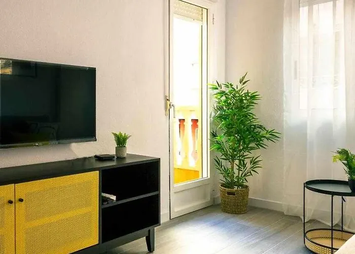 Apartamento Céntrico, Nuevo Y Cerca Del Puerto *